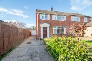 Roundway, Waterlooville, PO7 7QD