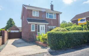 Rosewood Gardens, Clanfield, PO8 0LT