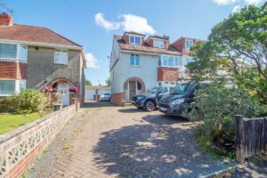 Keydell Avenue, Horndean, PO8 9TD