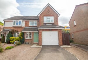 Heyshott Gardens, Clanfield, PO8 0XG