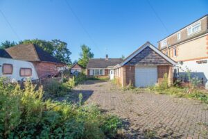 Hart Plain Avenue, Cowplain, PO8 8RP