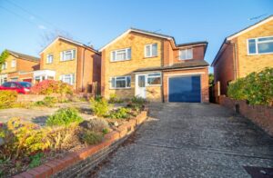 Frogmore Lane, Lovedean, PO8 9QL