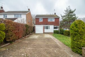 Linden Way, Horndean, PO8 9DY